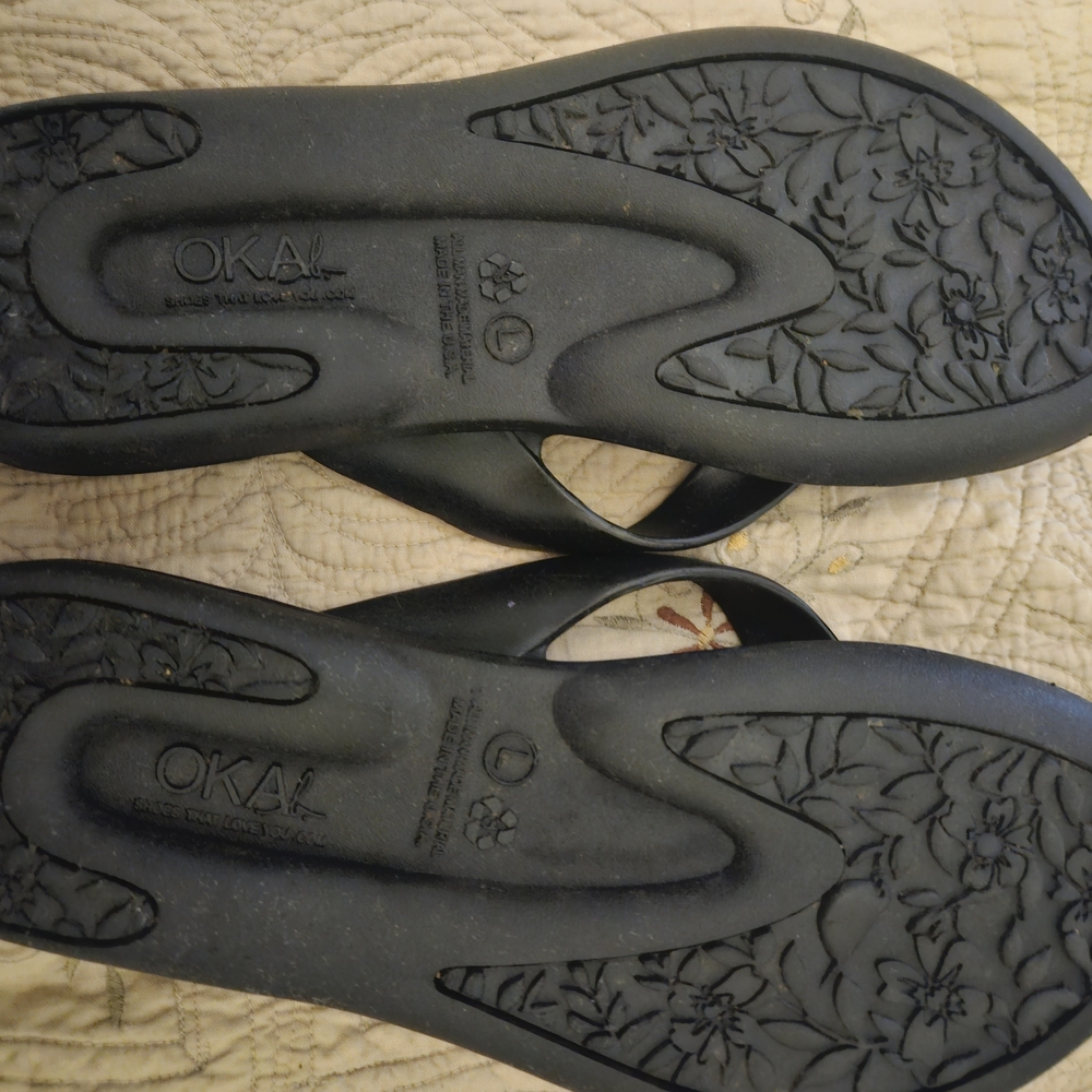 OKA b. Black Sandals with Blue Turtle Accents - Picture 3 of 7